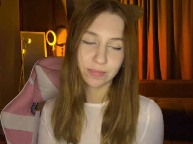 TastyVinni live cam