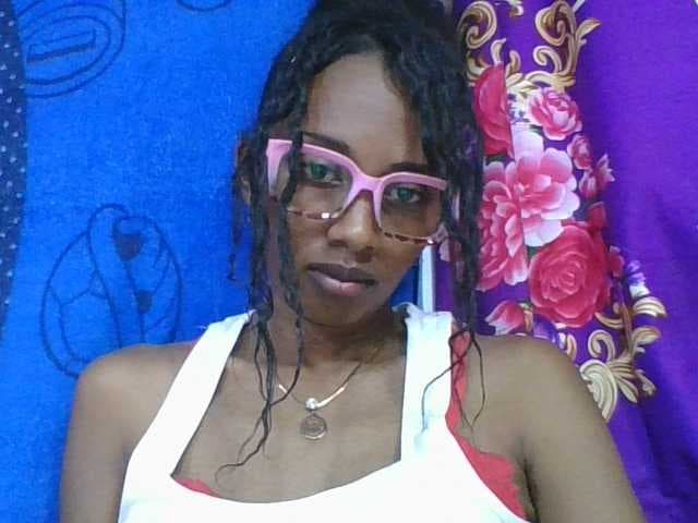 ninie1a live cam