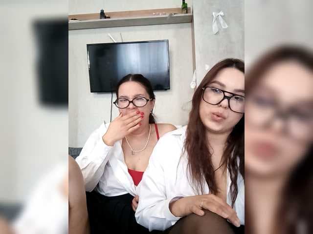 Alica-and-Angelina live cam