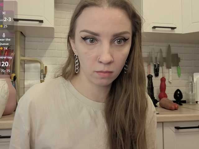 Fist-ashka live cam