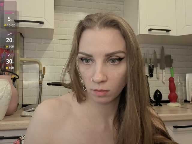 Fist-ashka live cam