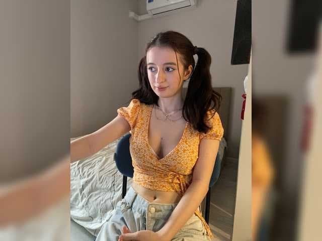 AnoraShadow live cam