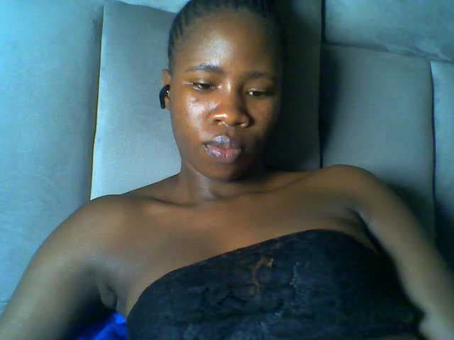 Cuteebony16 live cam