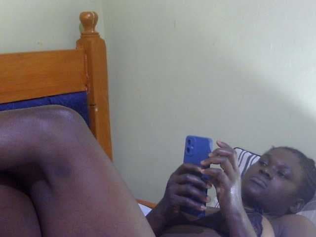 Leilalessie live cam