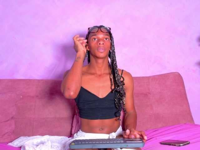 Raven-kiss live cam on BongaCams