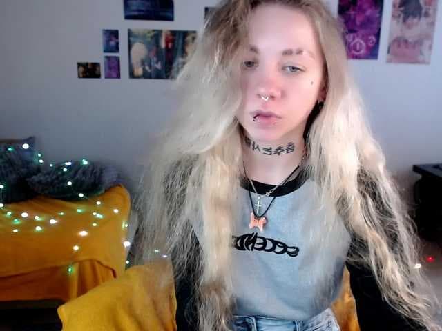 Nica-Kawaii live cam on BongaCams