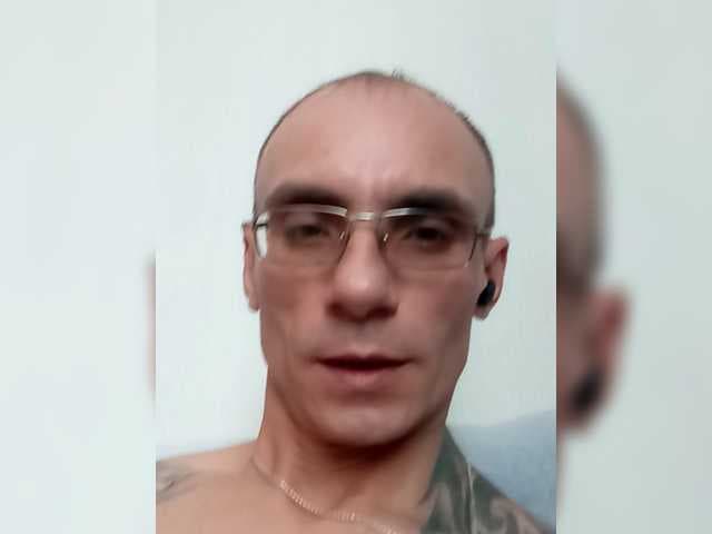 Andrei4003081 live cam