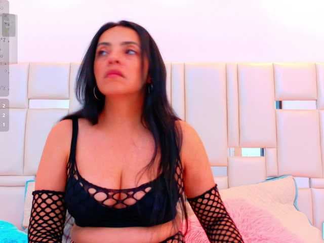 Estrellaa-suarez live cam