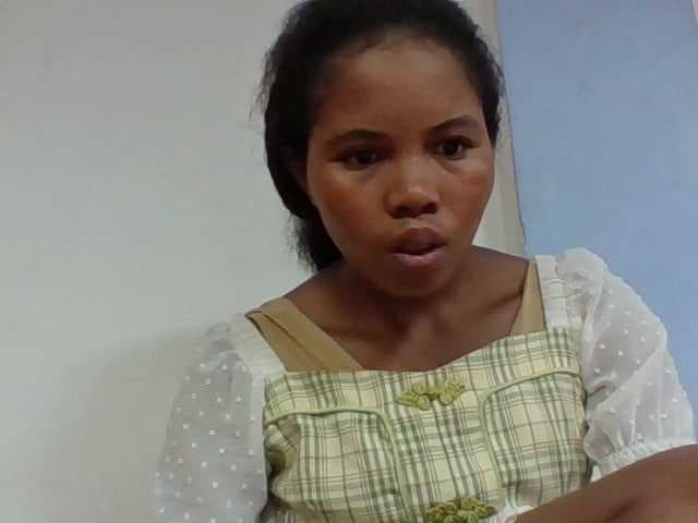 Juliah1a live cam