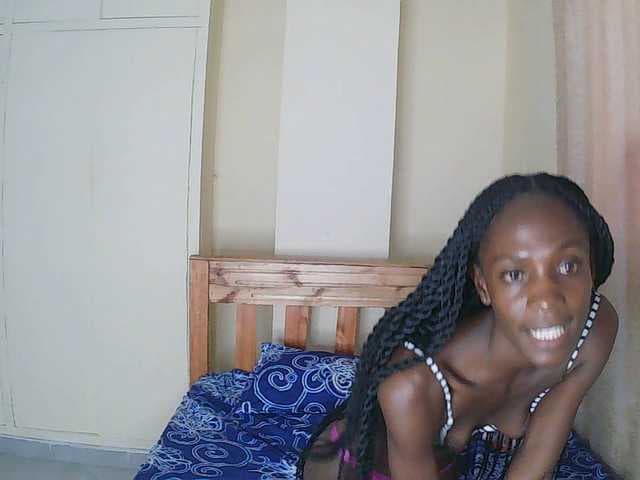 LupitaLyon live cam on BongaCams
