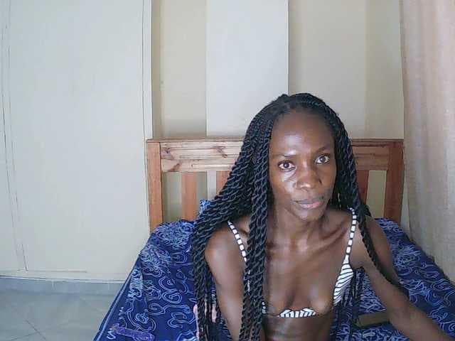 LupitaLyon live cam