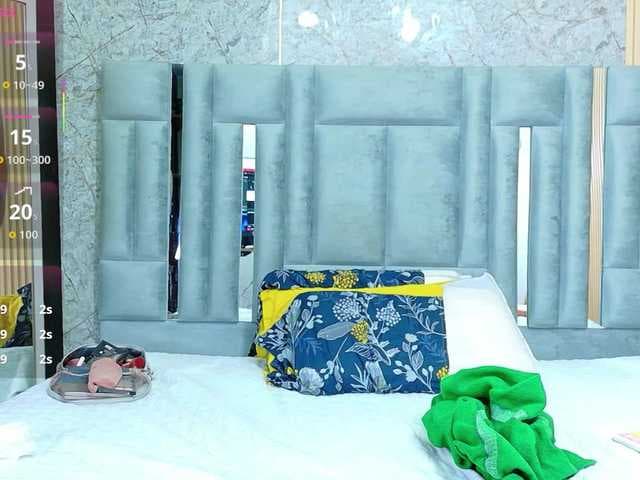 bigcurvymoomy live cam