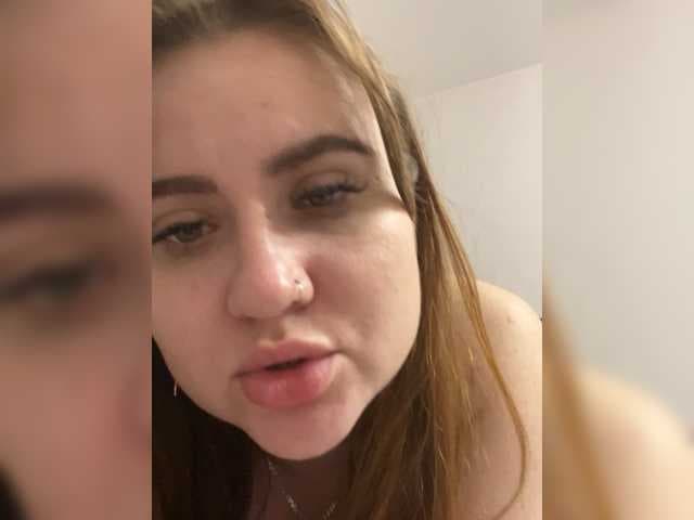alina08 live cam