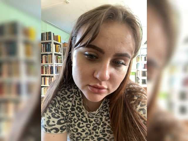 alina08 live cam