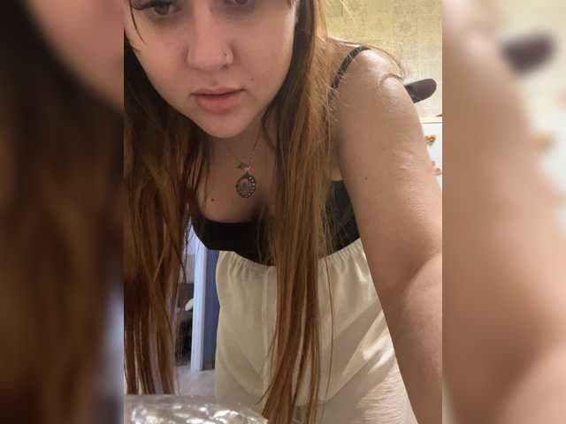 alina08 live cam