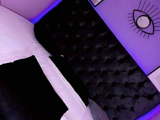 CALLMEATENEA live cam