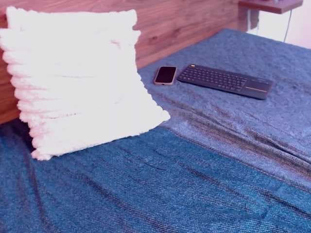 SANAIAHOT live cam