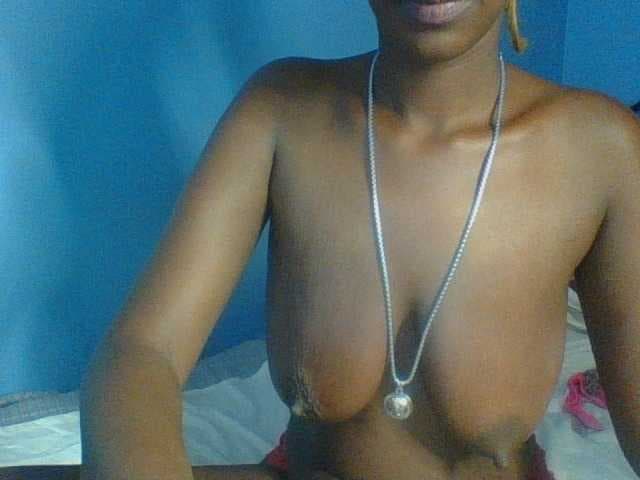 Curvypetite live cam