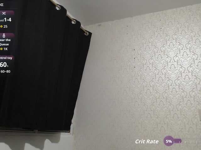 Annyrosse00 live cam on BongaCams