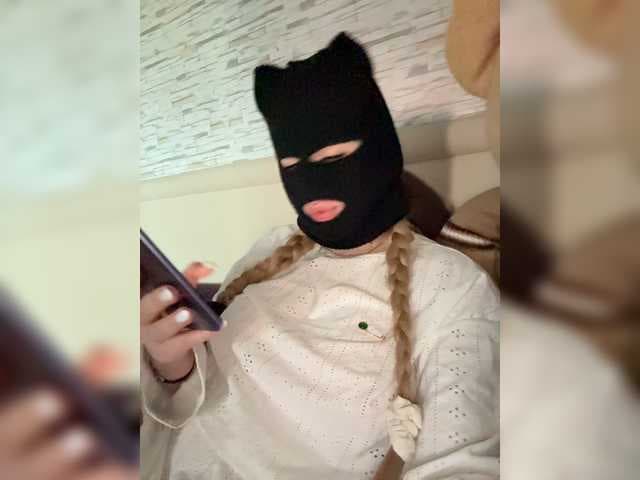 Black-Etika live cam
