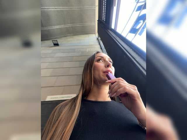 Layla69 live cam