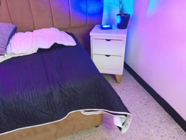IrisRoses live cam