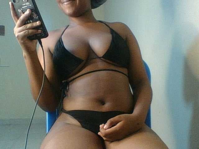 Kishylovee live cam