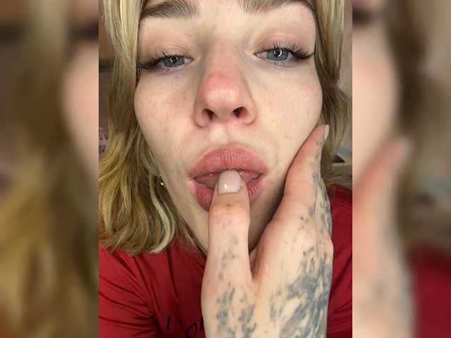 AlinnaAnnila live cam
