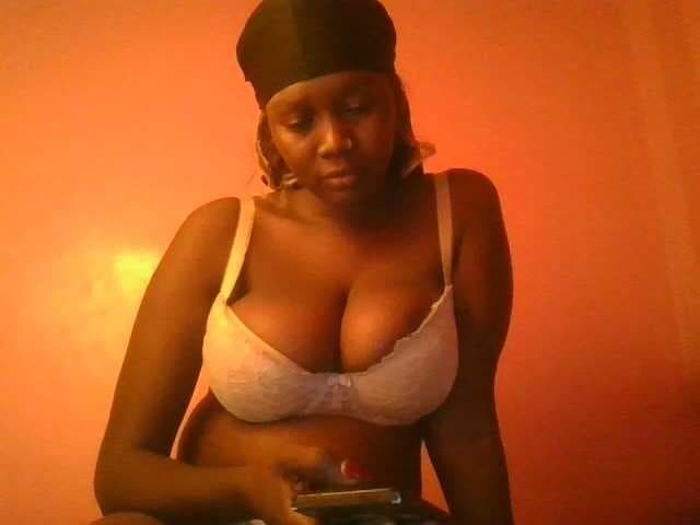 Sexxylucy live cam
