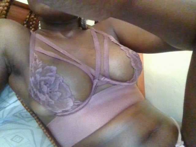 Brianasexy4u live cam