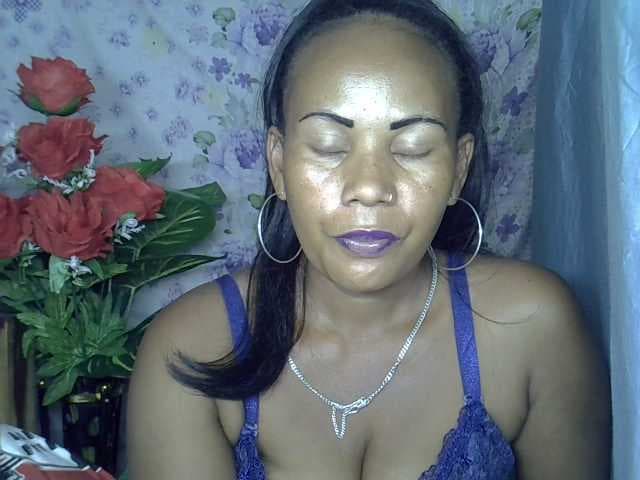 Samirayah live cam on BongaCams