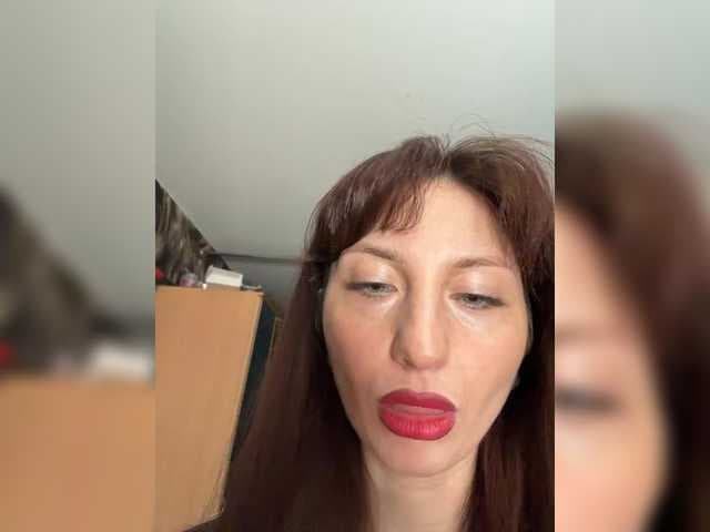 Valeriakisa28 live cam
