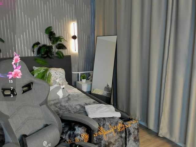 Linda-Zefir live cam