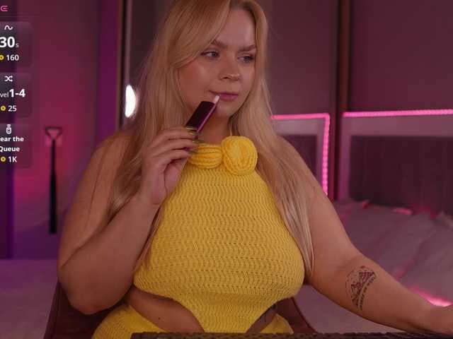 LisaLove4 live cam