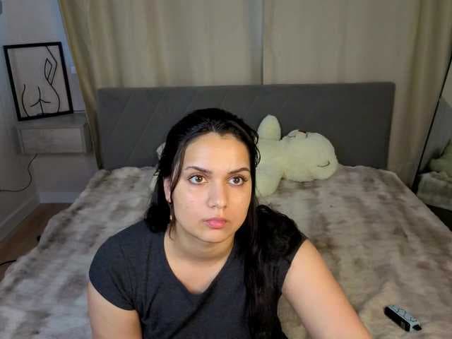 Vivien-Ross live cam