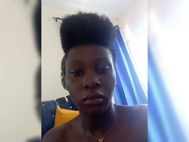 SweetCoochie22 live cam on BongaCams