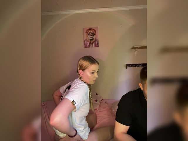 Asstiii1234 live cam