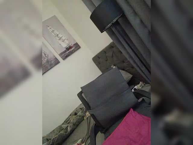 SquirtCums live cam