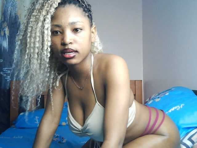 AlexaLovexo live cam