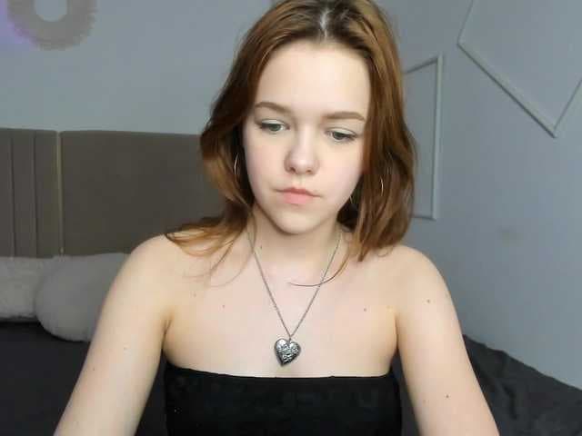 Melissa-me0w live cam