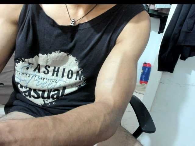 aquiles19 live cam