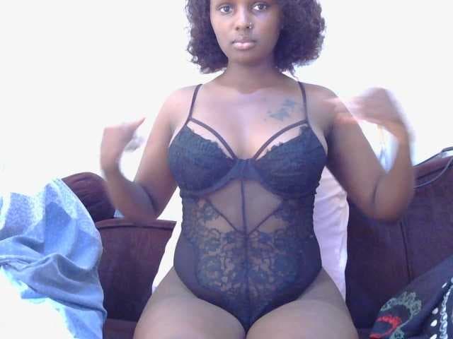 mystiquearia live cam