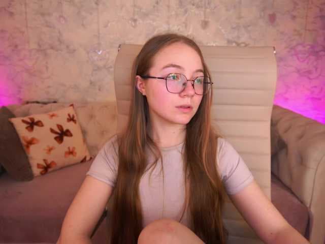 ArrinaWairr live cam on BongaCams