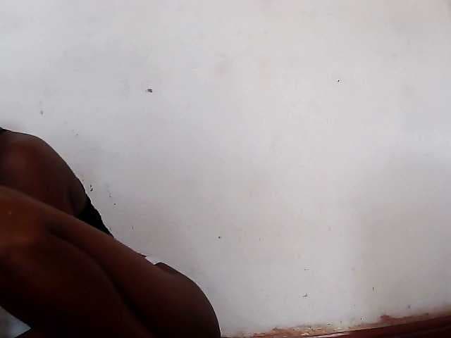 Elinah1 live cam