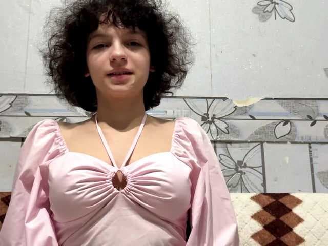 Nikatyan live cam on BongaCams