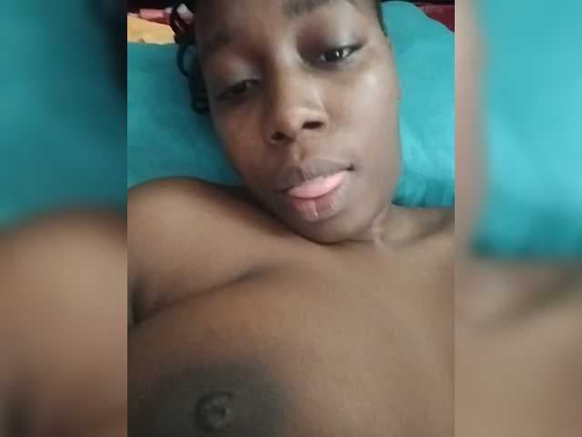 Blackbitch001 live cam