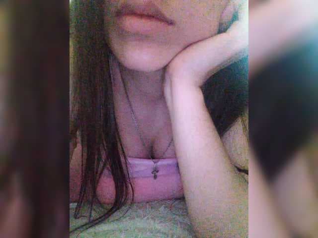 Sladost2222 live cam on BongaCams