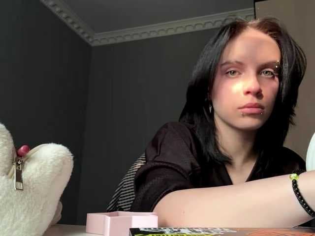 tootightwiththong live cam on BongaCams