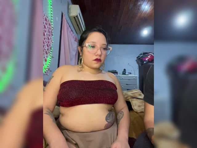 aura22 live cam