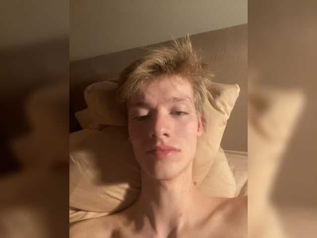 Tutatoboon live cam on BongaCams